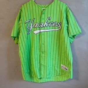 Pre Owned XXL Majestic Yankees Jersey